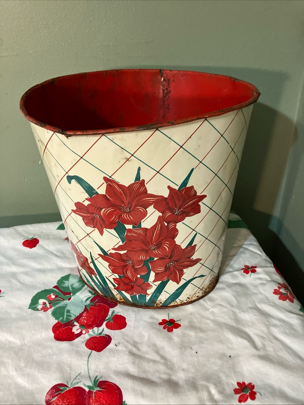Vintage Detecto Trash Can Wastebasket Red White Floral Metal Cottage